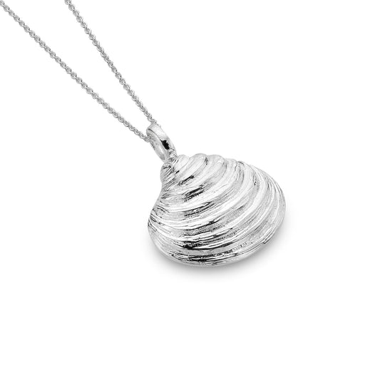 Coastal-Inspired Clam Shell Silver Pendant 1800